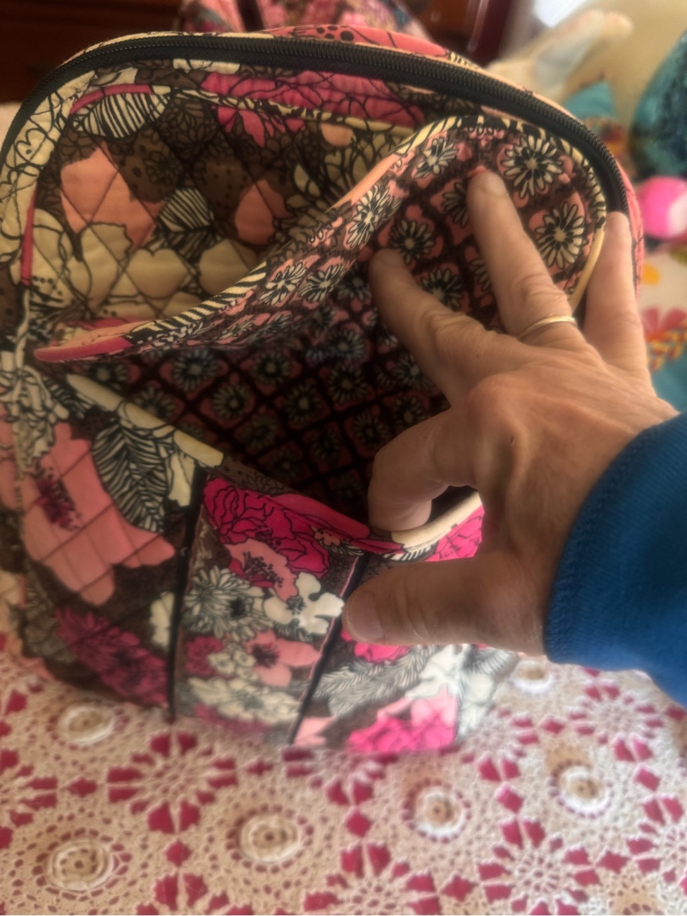 Retired Vera Bradley “Mocha Rouge” Quilted Mini Backpack - very good cond - Picture 4 of 6